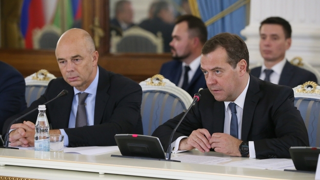Medvedev: Oʻzbekistondagi AES boʻyicha loyiha strategik ahamiyatga ega